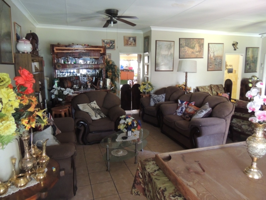 4 Bedroom Property for Sale in Oos Einde North West